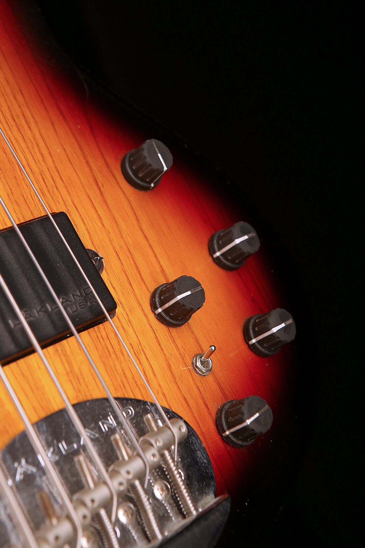 PRELOVED LAKLAND SKYLINE 55-02 3TSB W/GATOR CASE