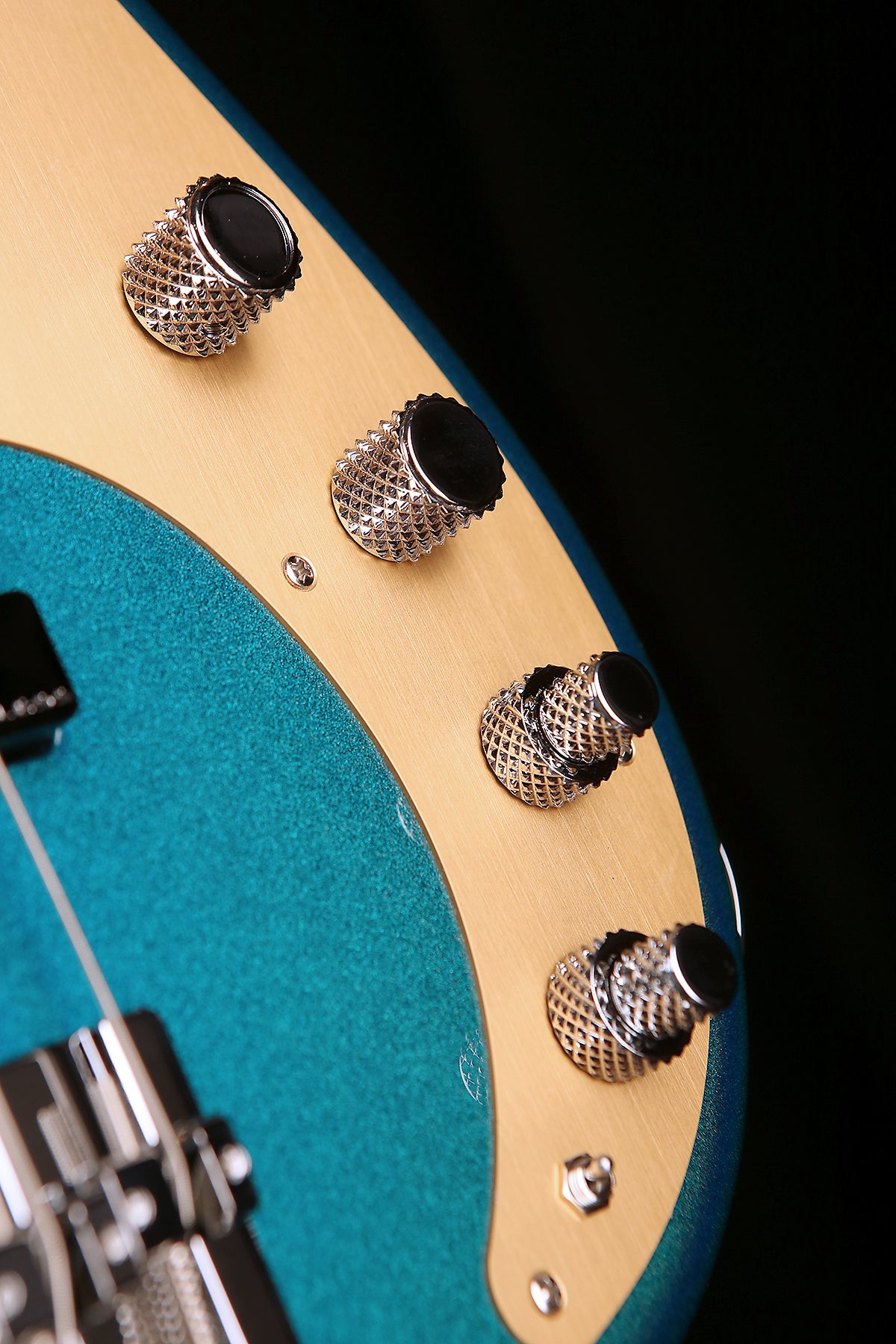 Fender Deluxe American Ultra II Precision Aurora Limited