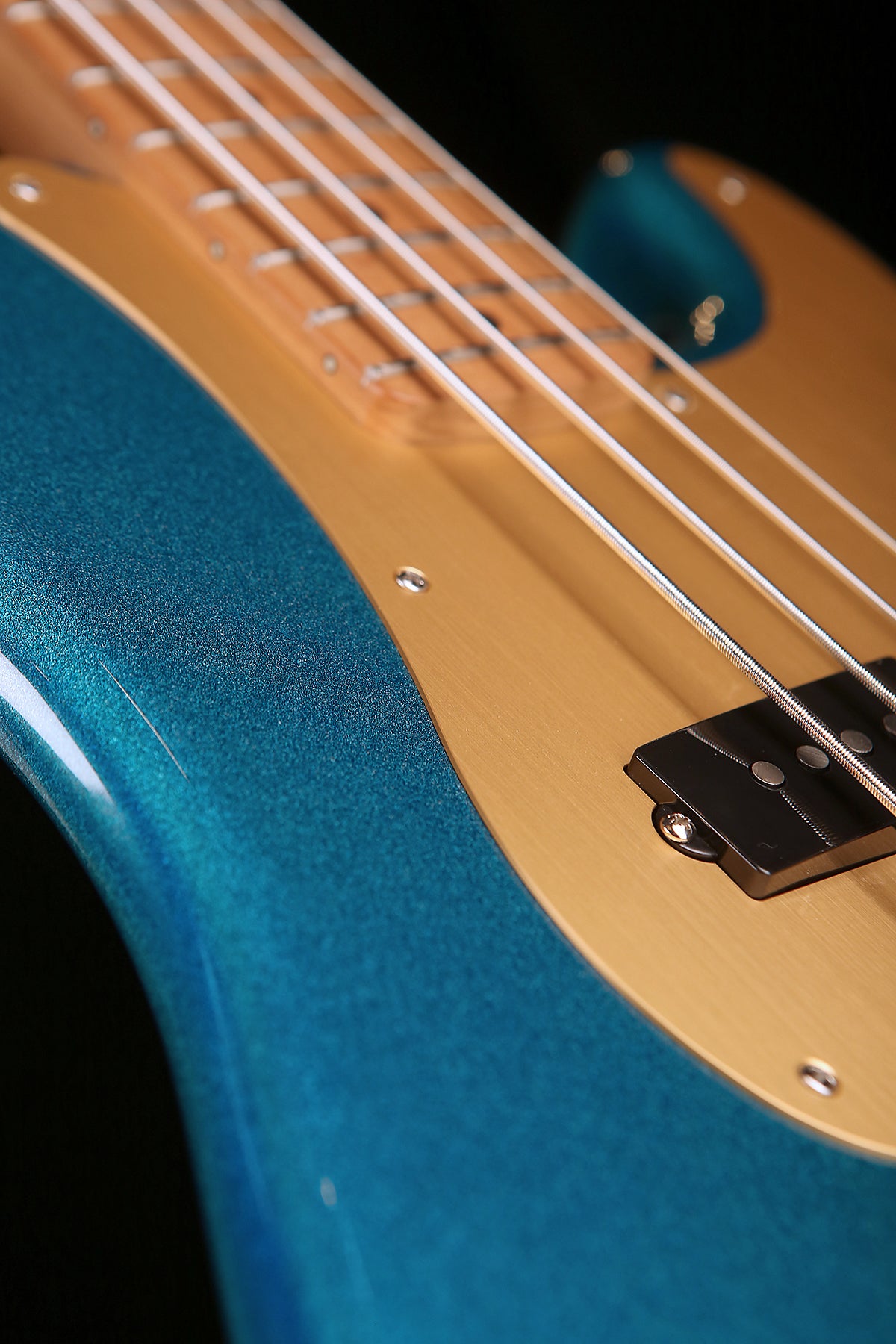 Fender Deluxe American Ultra II Precision Aurora Limited