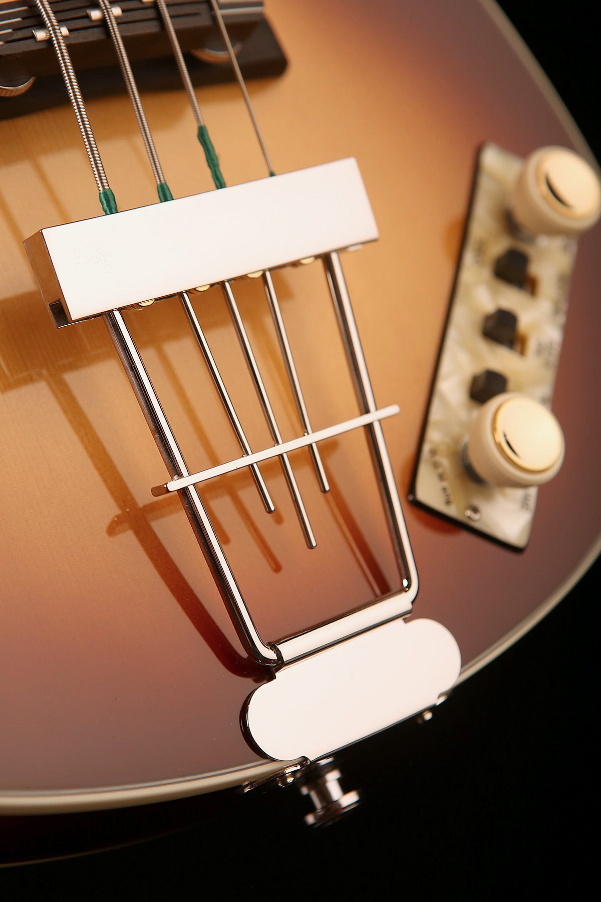 Hofner Contemporary Cavern Bass w/case - Bass Centre Music Store Melbourne