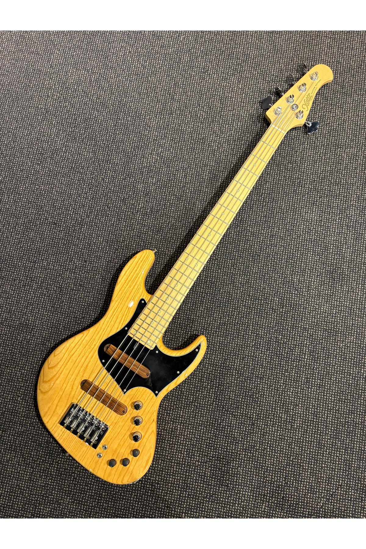 Preloved Xotic XJ-1T 24 fret 5 string J bass Natural Ash Maple w/case