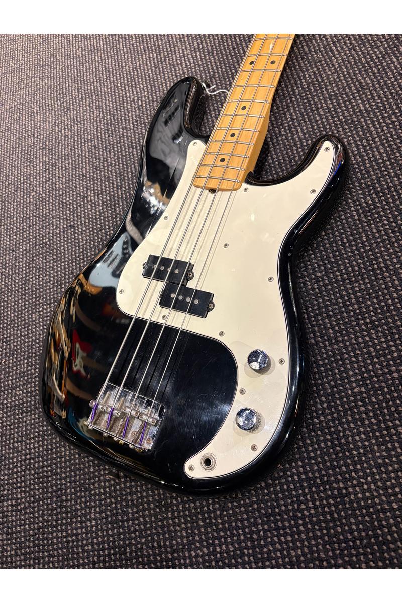 Preloved 1979 Fender Precision Bass Black Maple with Fender case