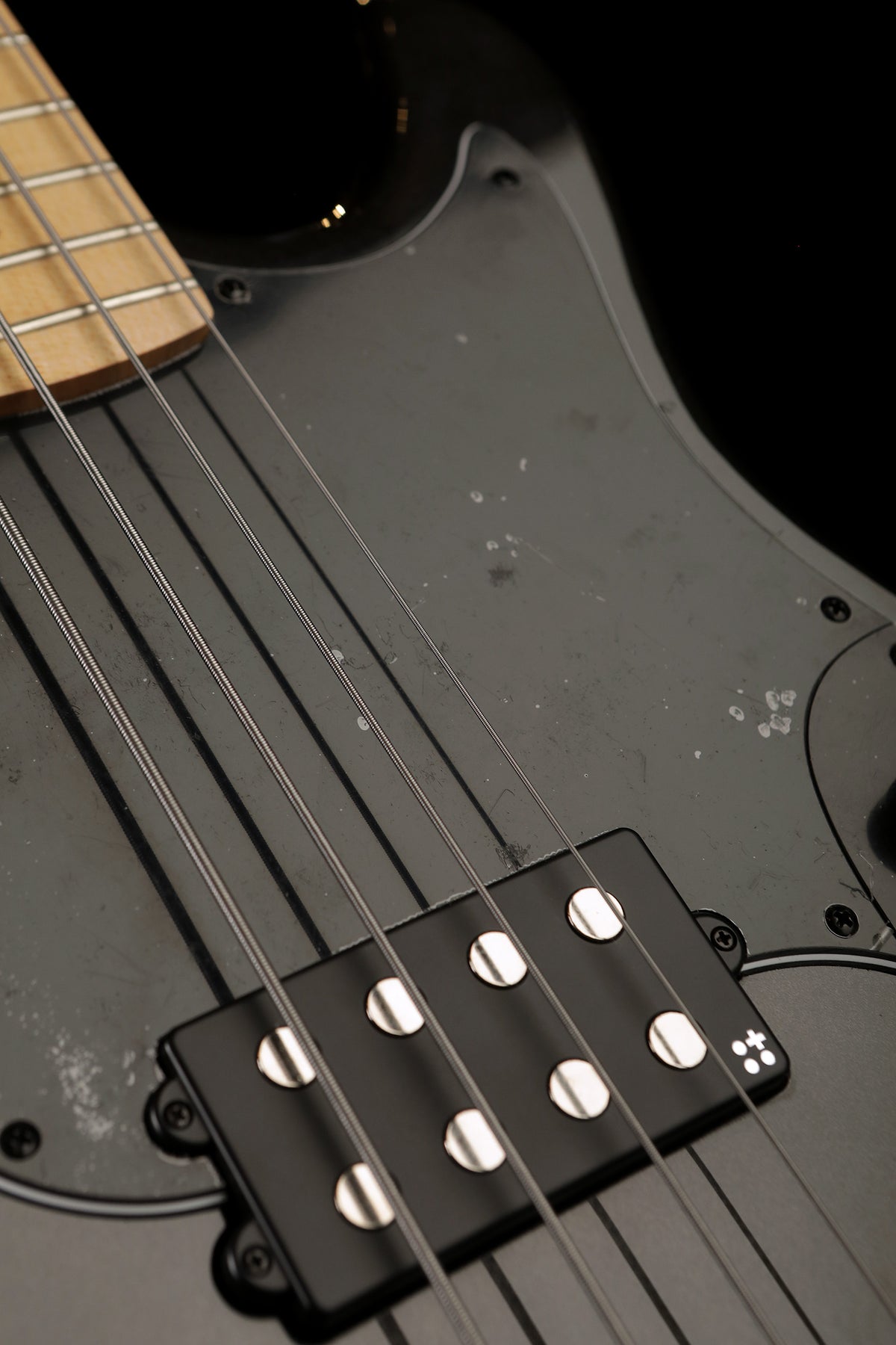 Sandberg California Central 4 Gloss Anthracite - Bass Centre Music Store Melbourne