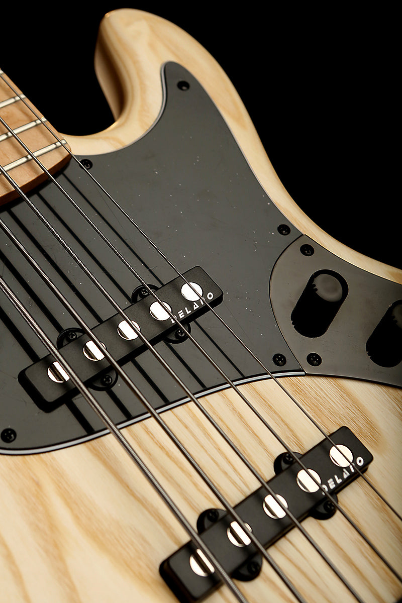 Sandberg California TT 5 String Matte Natural Maple Fingerboard with Gigbag - Bass Centre Music Store Melbourne