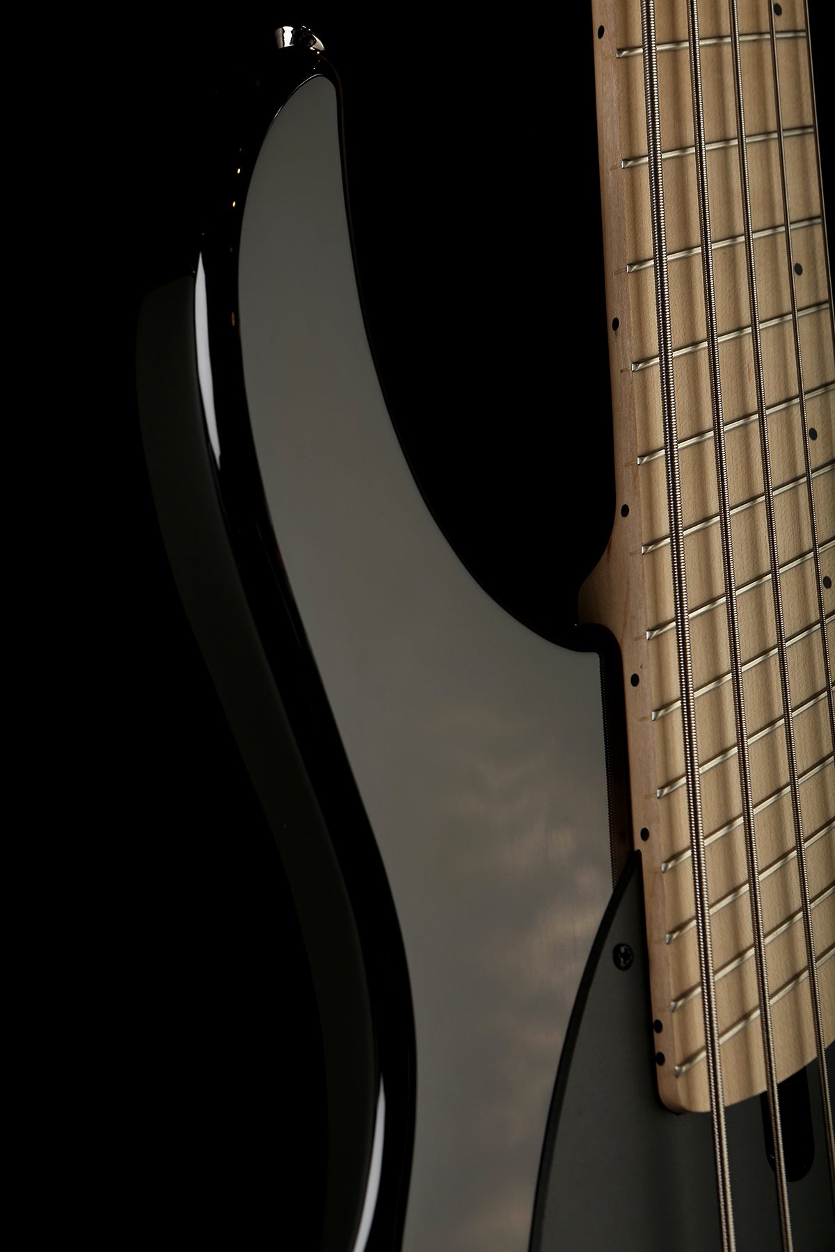 Dingwall Combustion 5 Quilt Top Blackburst - Bass Centre Music Store Melbourne