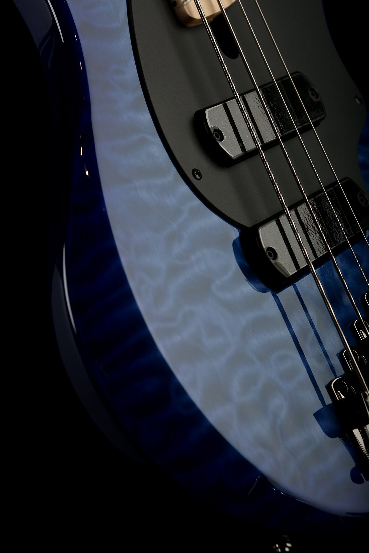 Dingwall Combustion 4 Quilt Top 2X Indigo Burst - Bass Centre Music Store Melbourne