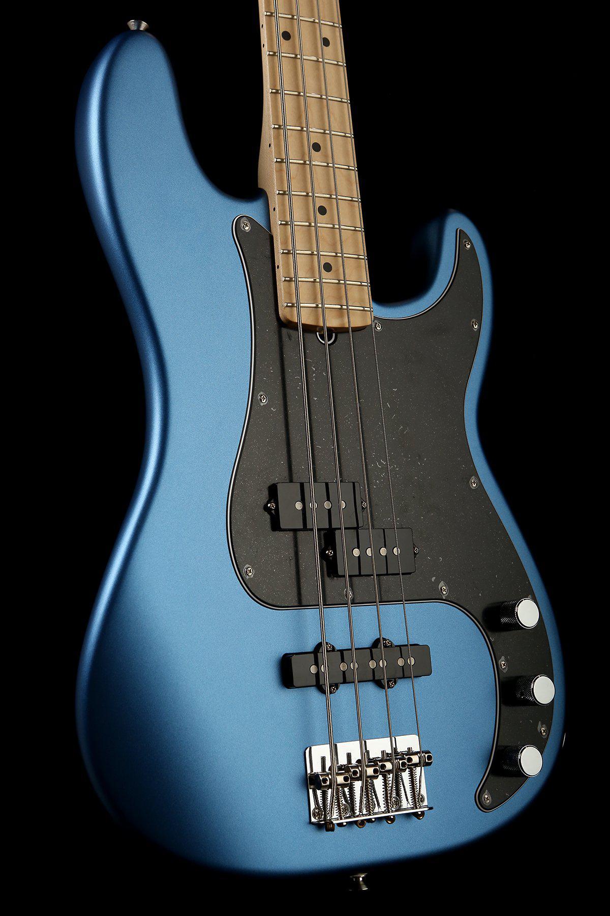 Bass Guitars - Fender American Performer Precision Bass