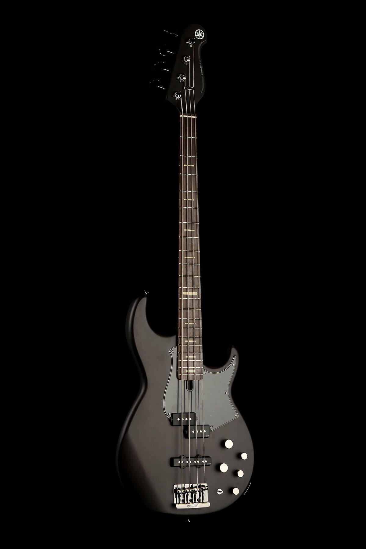 Bass Guitars - Yamaha BB734